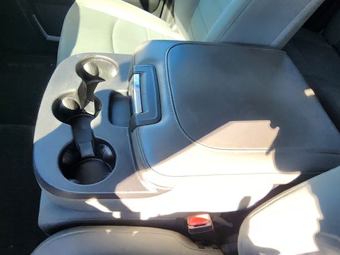 Used 2017 RAM 1500 Classic SLT image 32