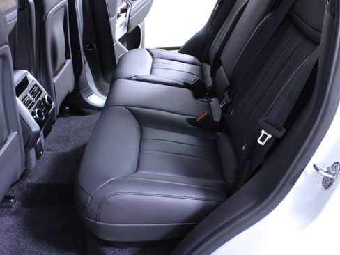 New 2026 Land Rover Range Rover SE image 10