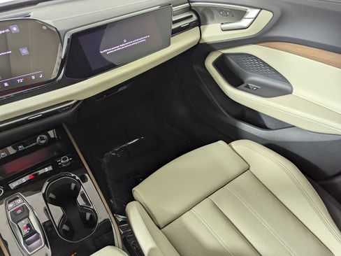 New 2025 Audi A5 2.0T Prestige image 11