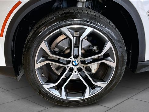 Certified 2022 BMW X5 xDrive40i w/ Premium Package image 11