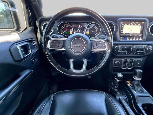 Used 2023 Jeep Wrangler Unlimited Sahara w/ Cold Weather Group AWD/4WD image 5