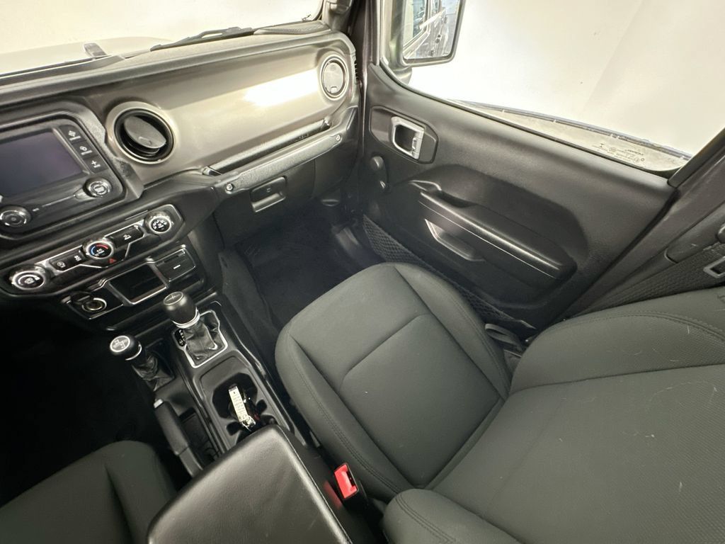 Used 2020 Jeep Gladiator Sport AWD/4WD image 11
