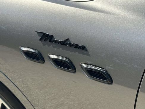 Used 2022 Maserati Levante Modena AWD/4WD image 13
