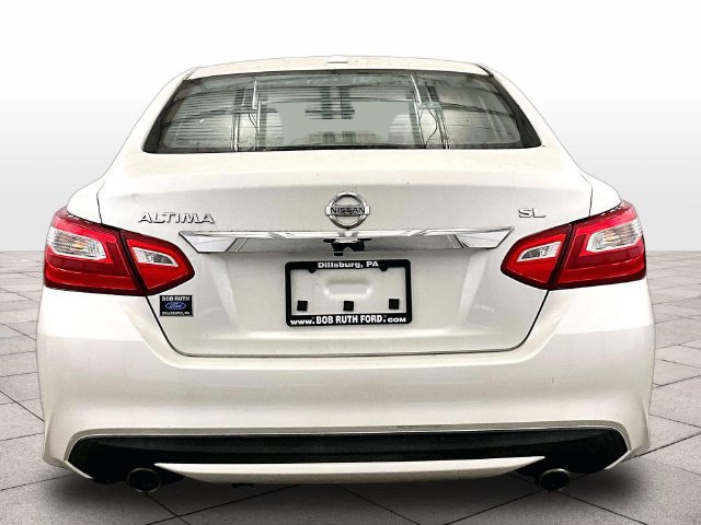 Used 2016 Nissan Altima 2.5 SL w/ 2.5 Technology Package FWD image 4