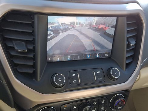 Used 2020 GMC Acadia Denali w/ Technology Package image 21