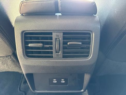 Used 2025 Nissan Rogue SV AWD/4WD image 18