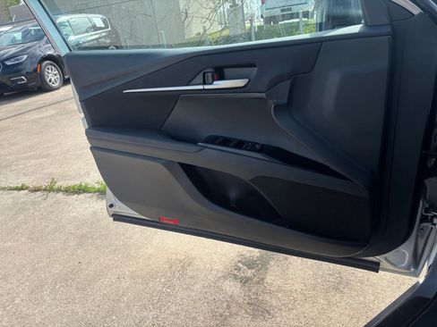 Used 2025 Toyota Camry LE image 18