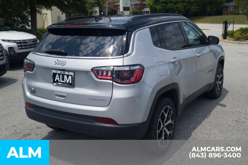 Used 2025 Jeep Compass Limited AWD/4WD image 5