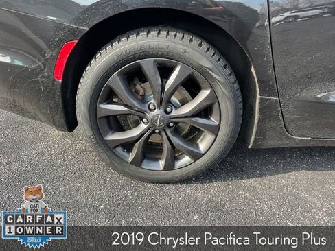 Used 2019 Chrysler Pacifica Touring Plus w/ Advanced Safetytec Group image 14