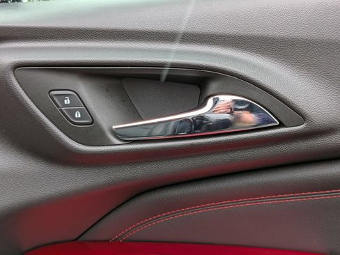Used 2025 Chevrolet Trax RS w/ Driver Confidence Package FWD image 34