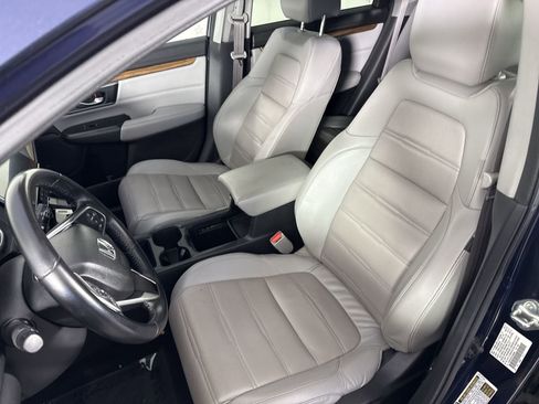 Used 2018 Honda CR-V Touring image 19