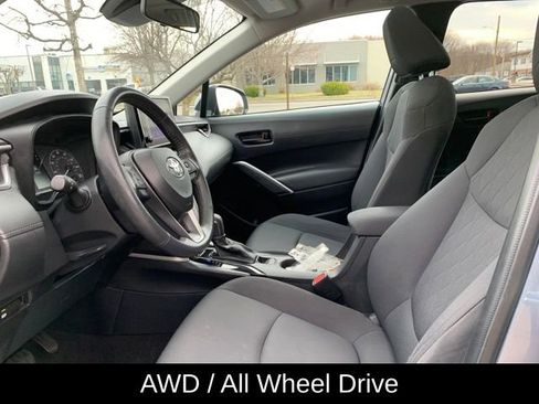 Used 2023 Toyota Corolla Cross LE w/ Moonroof Package AWD/4WD image 15