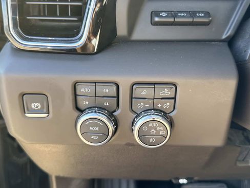 Used 2024 GMC Sierra 2500 Denali w/ Denali Reserve Package image 47