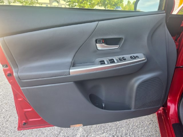 Used 2012 Toyota Prius V Five FWD image 19