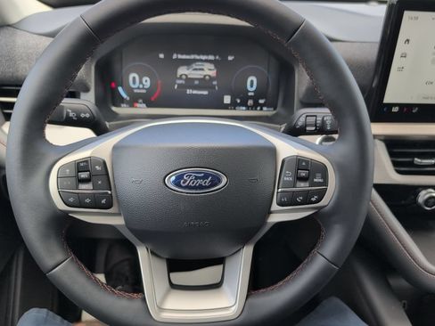 New 2026 Ford Explorer Active w/ Active Comfort Package RWD image 17