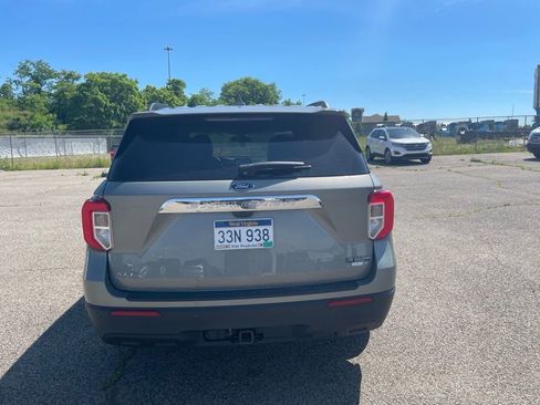 Used 2020 Ford Explorer XLT w/ Comfort Package AWD/4WD image 7