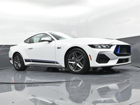 Certified 2025 Ford Mustang GT Premium RWD image 29