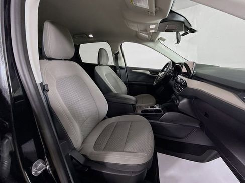 Certified 2022 Ford Escape SE w/ Cold Weather Package image 26