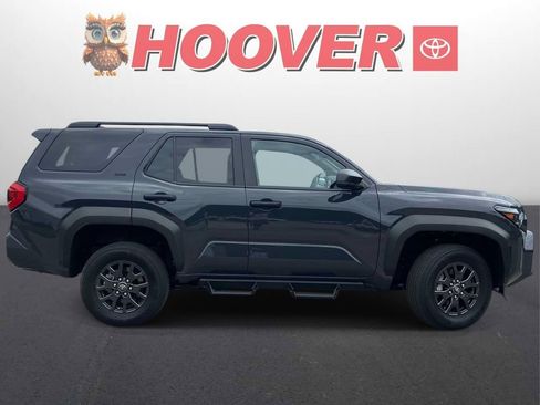 Used 2025 Toyota 4Runner SR5 AWD/4WD image 2