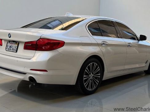 Used 2018 BMW 530i image 2