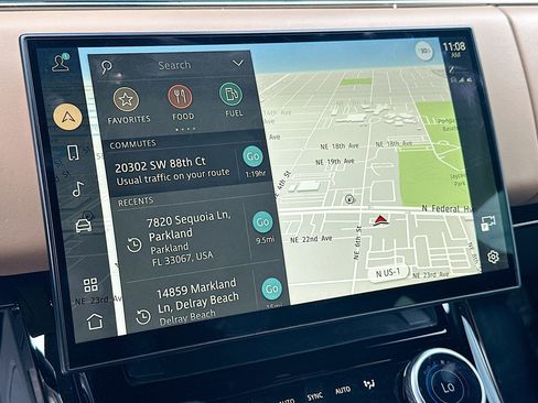 Used 2023 Land Rover Range Rover Sport SE image 13