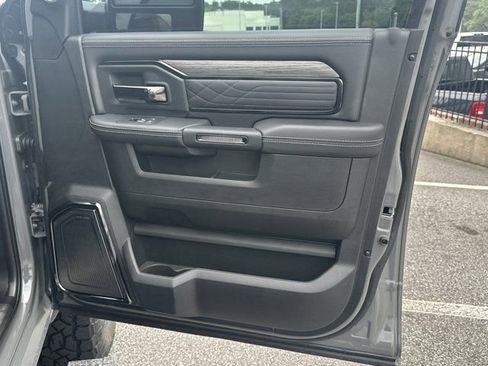 New 2026 RAM 2500 Limited AWD/4WD image 16