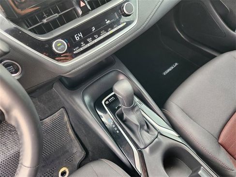 Used 2024 Toyota Corolla SE image 19
