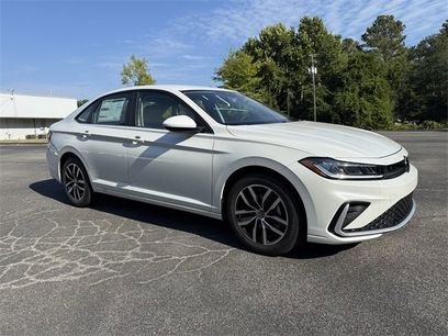 New 2025 Volkswagen Jetta SE