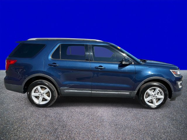Used 2016 Ford Explorer XLT AWD/4WD image 2