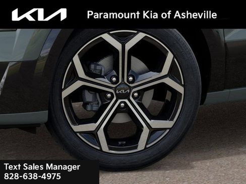 New 2025 Kia Niro EX Touring image 9