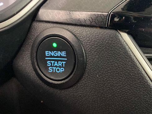 Used 2022 Ford Escape SEL w/ SEL Stealth AWD Package image 21