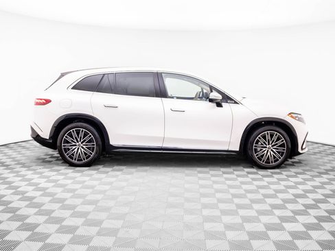 Used 2023 Mercedes-Benz EQS 580 4MATIC SUV image 6