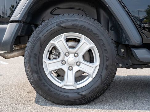 Used 2022 Jeep Wrangler Unlimited Sport AWD/4WD image 34