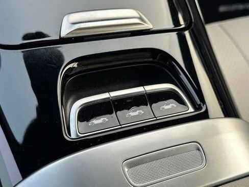 Certified 2025 Mercedes-Benz CLE 300 4MATIC Cabriolet image 39