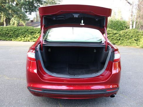 Used 2014 Ford Fusion SE w/ Equipment Group 202A image 18