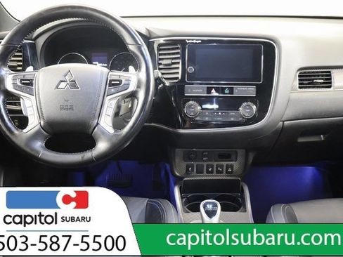 Used 2019 Mitsubishi Outlander SEL AWD/4WD image 16
