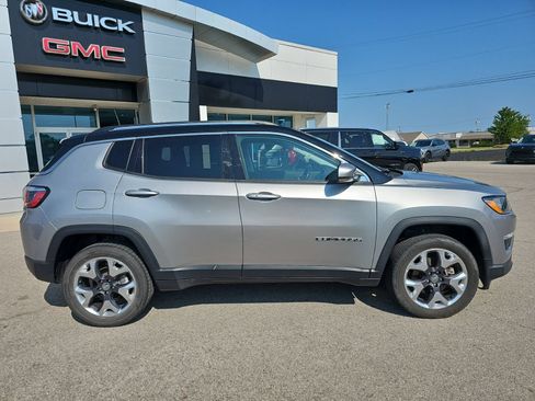 Used 2020 Jeep Compass Limited AWD/4WD image 25