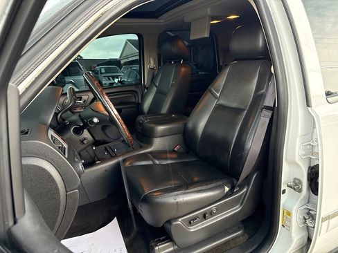 Used 2014 GMC Yukon Denali AWD/4WD image 2