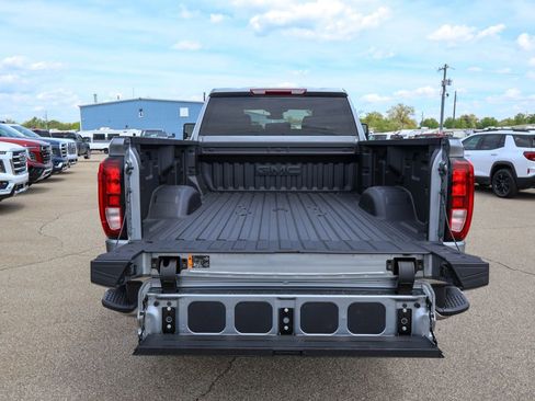 New 2026 GMC Sierra 3500 SLE w/ SLE Value Package image 5