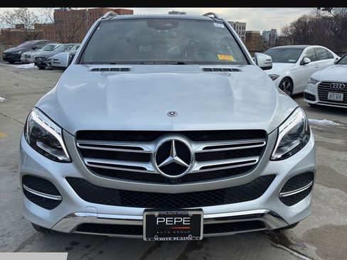 Used 2019 Mercedes-Benz GLE 400 4MATIC image 3