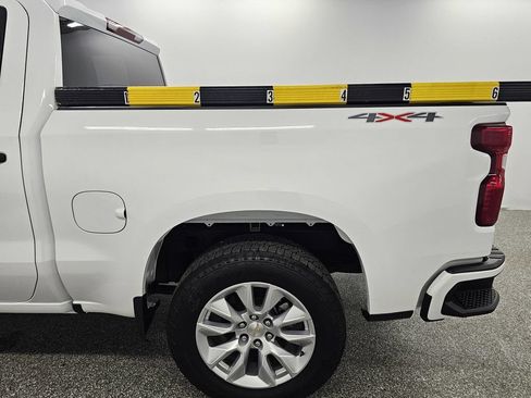 Used 2026 Chevrolet Silverado 1500 Custom AWD/4WD image 10