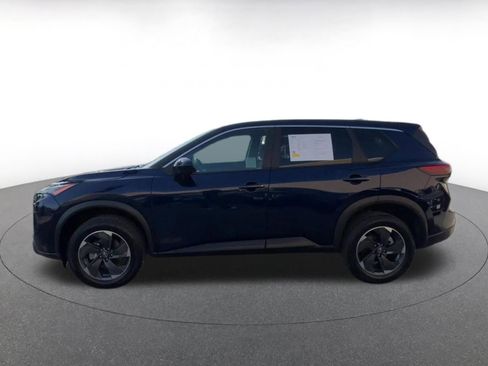 Used 2025 Nissan Rogue SV AWD/4WD image 9