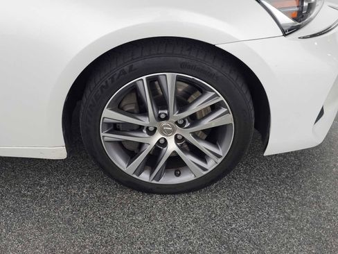 Used 2019 Lexus IS 300 image 9