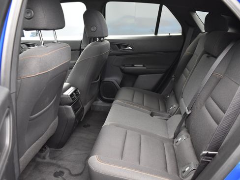 Used 2024 Honda Prologue EX image 11