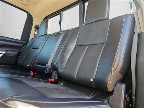 Used 2017 Nissan Titan SL w/ Chrome Package image 18