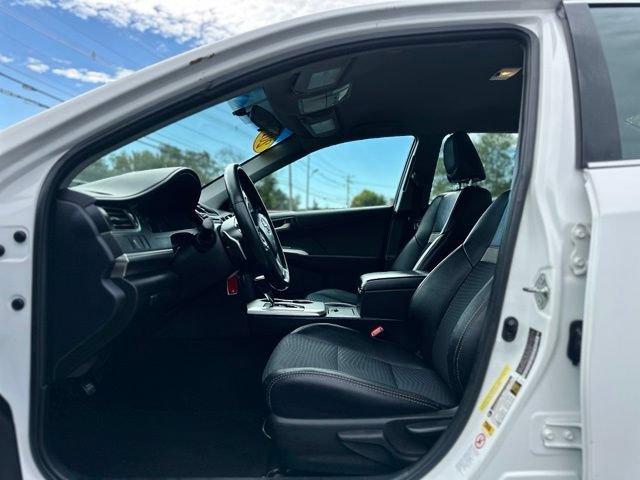 Used 2013 Toyota Camry SE FWD image 10