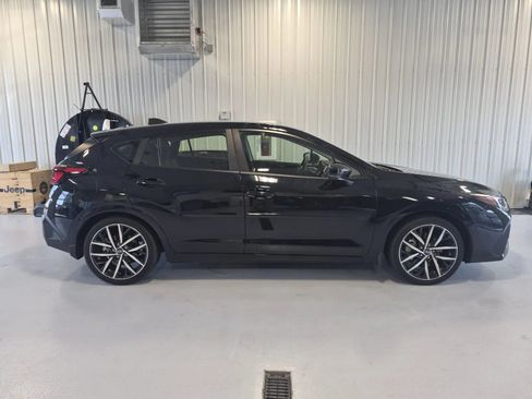 Used 2025 Subaru Impreza 2.0i Sport AWD/4WD image 2