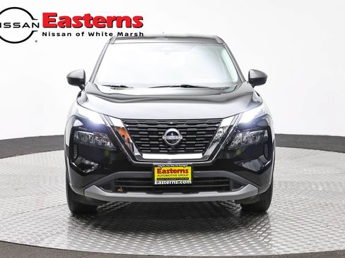 Used 2023 Nissan Rogue S AWD/4WD image 2