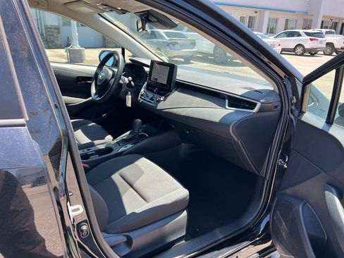 Used 2023 Toyota Corolla LE FWD image 12