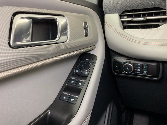New 2026 Ford Explorer Active w/ Active Comfort Package RWD image 21